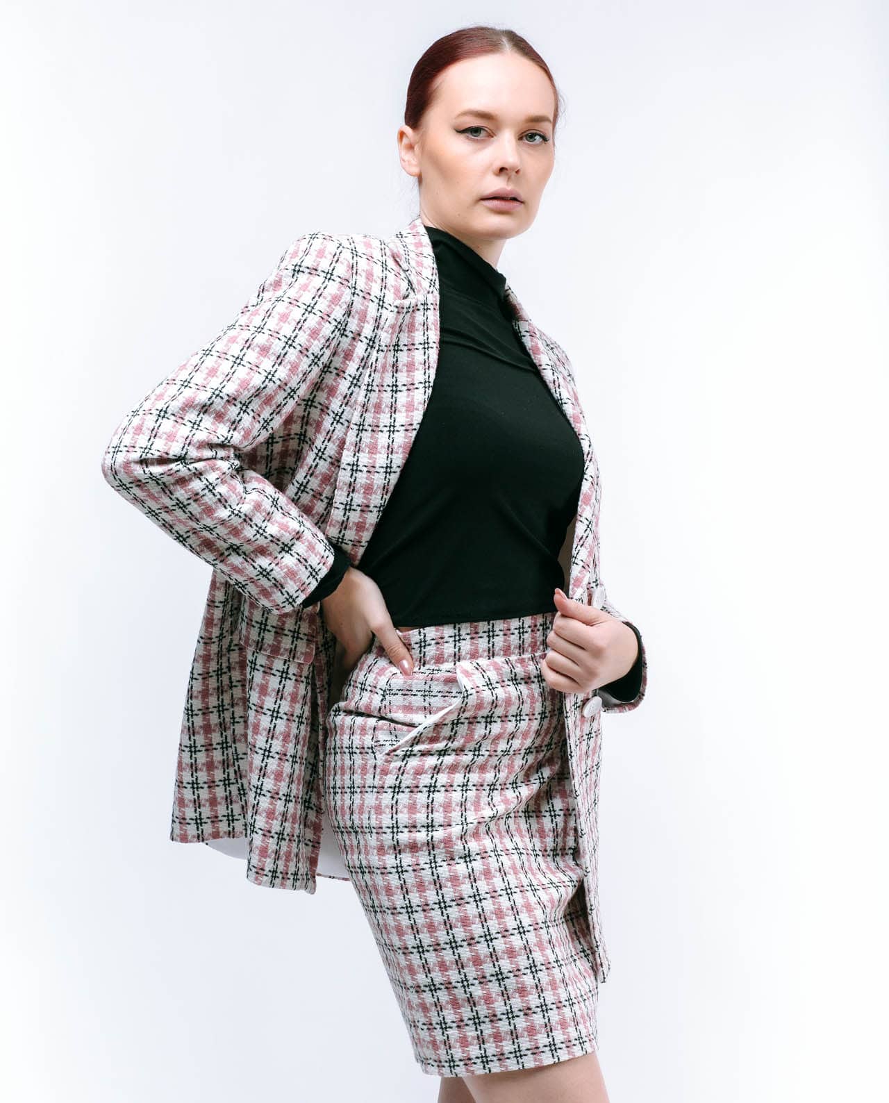 Çəhrayı Zolaqlı Kostyum - Image 3