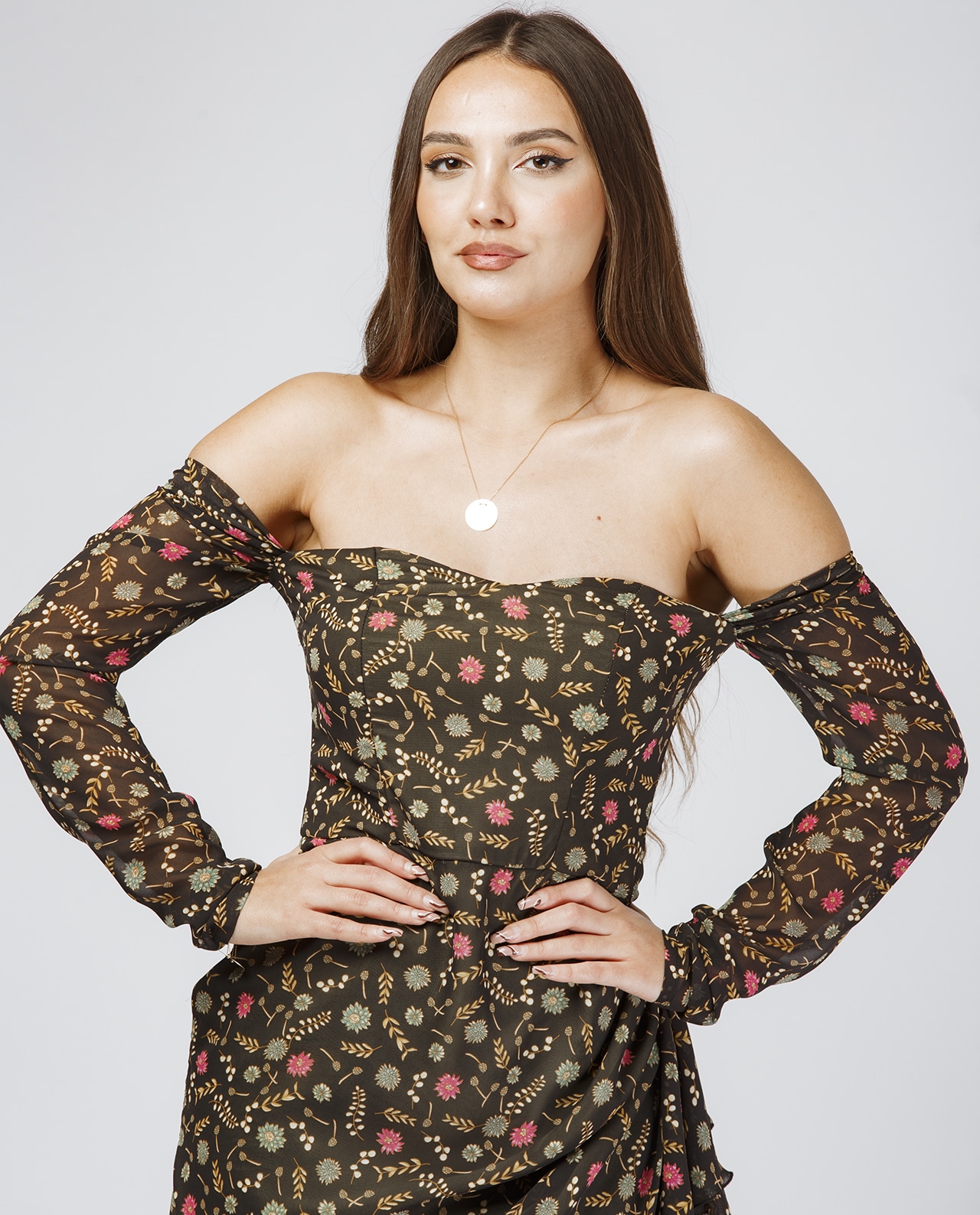 Çiçəkli Qəhvəyi Libas