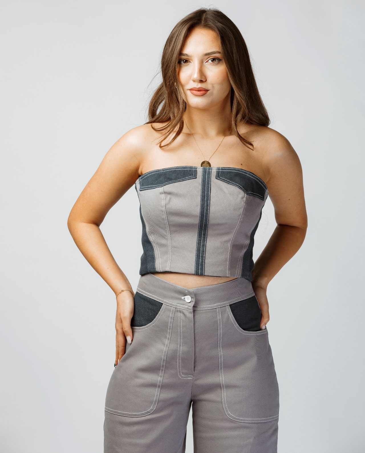 İki Rəngli Cins - Image 2